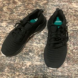 Adidas tennis shoes 7.5